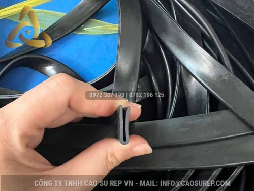 Ron Cao Su Chữ U Chèn Khe Cửa 2ly, 3ly – Phụ Kiện Hoàn Hảo Cho Cửa Kính, Cửa Gỗ, Cửa Nhôm Ron Cao Su Chữ U Chèn Khe Cửa 2ly, 3ly – Phụ Kiện Hoàn Hảo Cho Cửa Kính, Cửa Gỗ, Cửa Nhôm