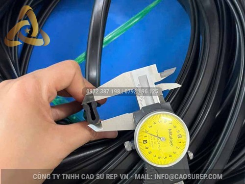 Ron Cao Su Chữ U Chịu Dầu Trong Máy Móc Công Nghiệp