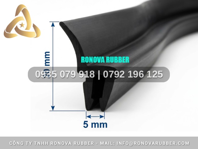 Dải nẹp cao su tủ điện 5x20